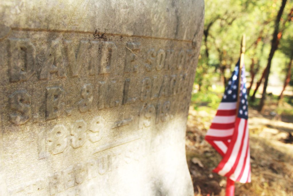 Memorial Day in Pioneer Cemetery 2016